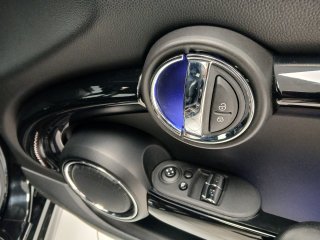 /photos/8543/88b8a9bf-1bde-83c4-e709-abda9f6b253a_i320x240.jpg